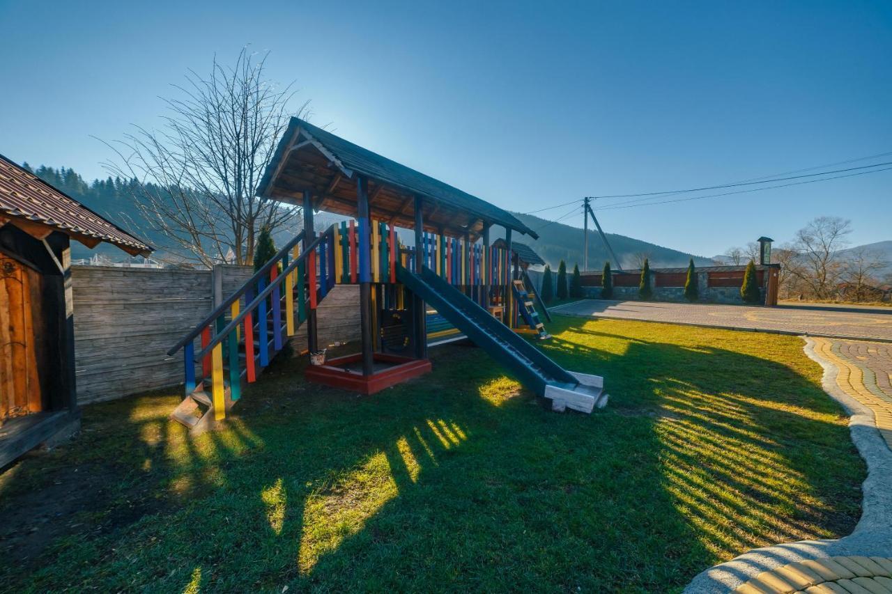Садиба Дерев*Яна Хата Verkhovyna Exterior foto